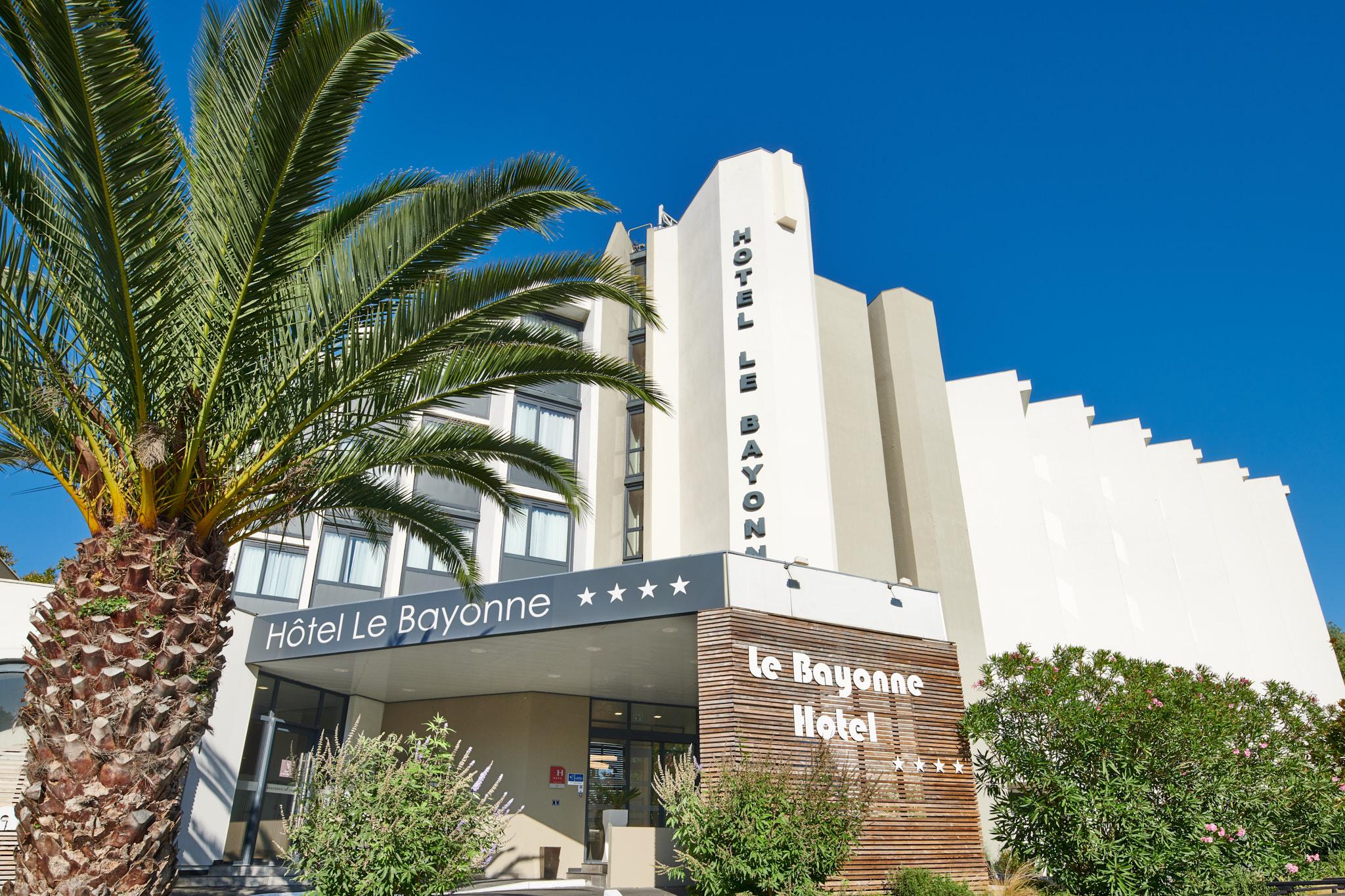 Hotel Le באיון מראה חיצוני תמונה